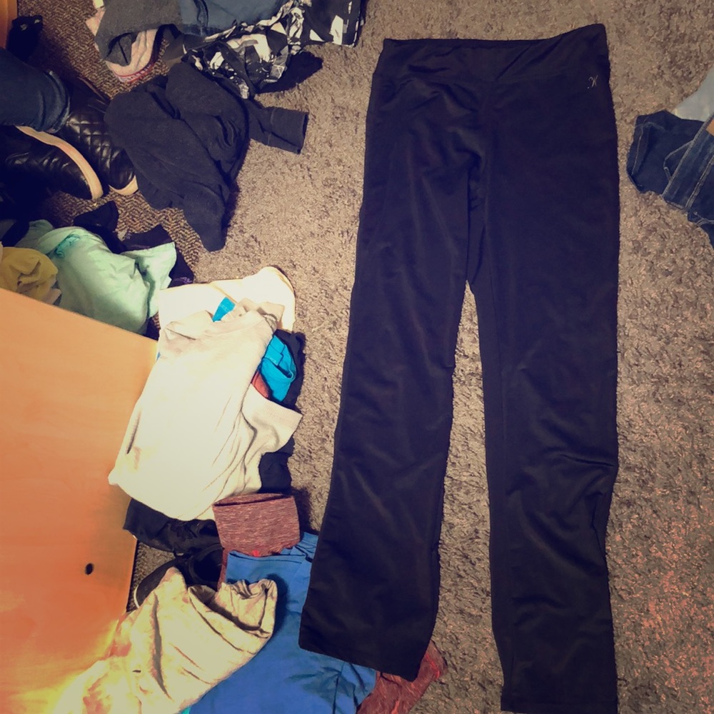 Black yoga pants size Large